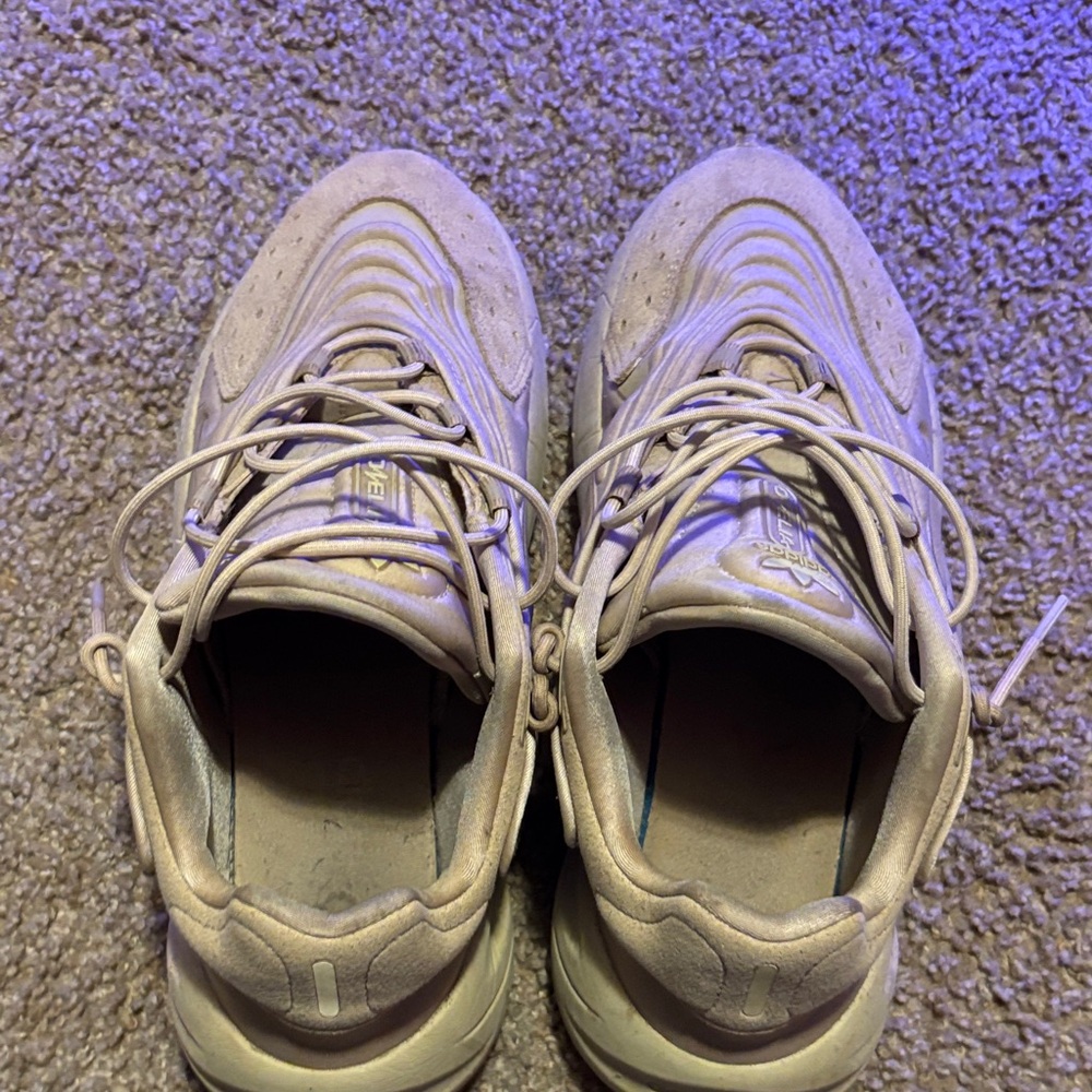 Adidas Men's Beige Sneakers - Picture 2 of 3
